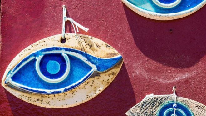 Desde hace miles de años el "mal de ojo" y los amuletos para ahuyentarlo están presente en el imaginario humano. Foto OZGUR TOLGA ILDUN / Alamy Stock Photo