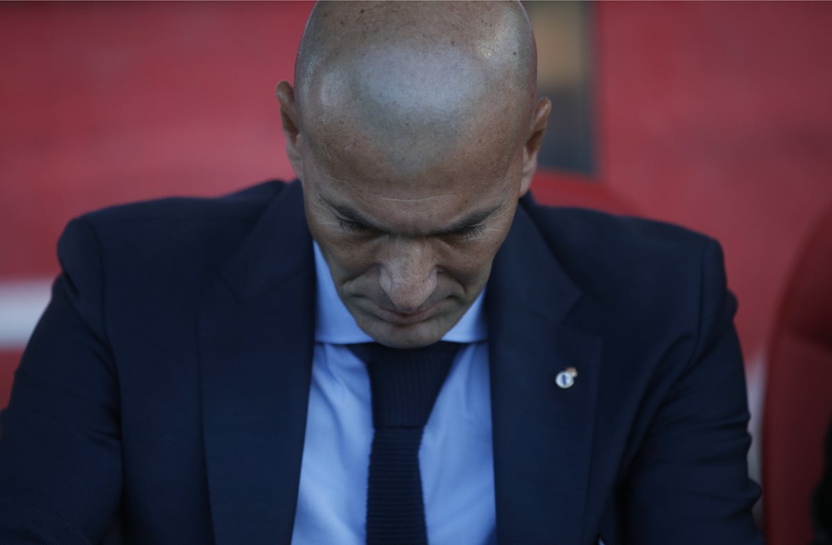 Zidane sufrió un duro revés en casa del Girona. (Foto Prensa Libre: AP)