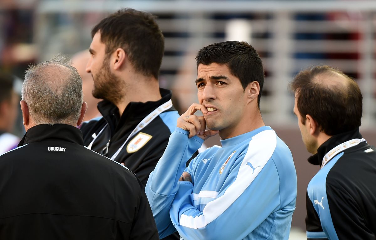 Suárez no pudo jugar un partido en la Copa América 2016. (Foto Prensa Libre: AFP)
