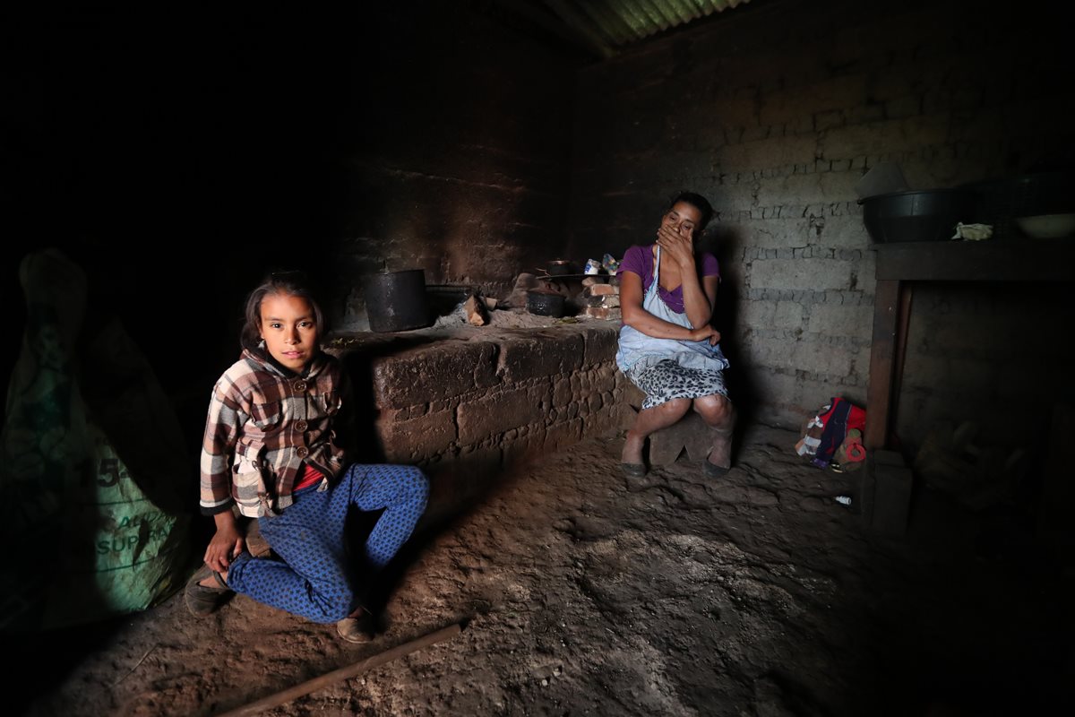 Familias de Santa María Xalapán tienen malas cosechas, no tienen trabajo ni atención gubernamental. (Foto Prensa Libre: Esbin García)