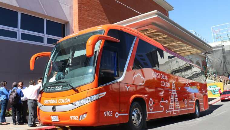 La nueva línea de transporte pondrá al servicio de los quetzaltecos viajes a Guatemala, Petén, Huehuetenango y próximamente a Tapachula, Chiapas, México. (Foto Prensa Libre: Raúl Juárez)