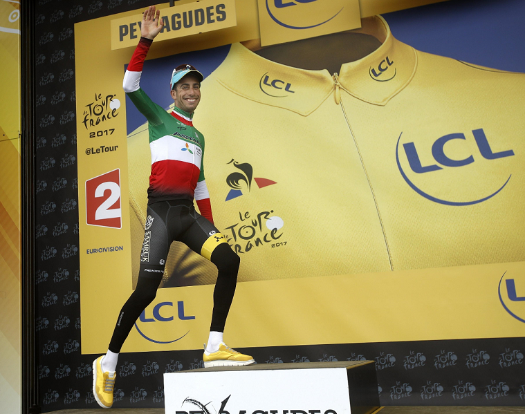 El italiano Fabio Aru es el nuevo líder del Tour en el inicio de los Pirineos. (Foto Prensa Libre: EFE)