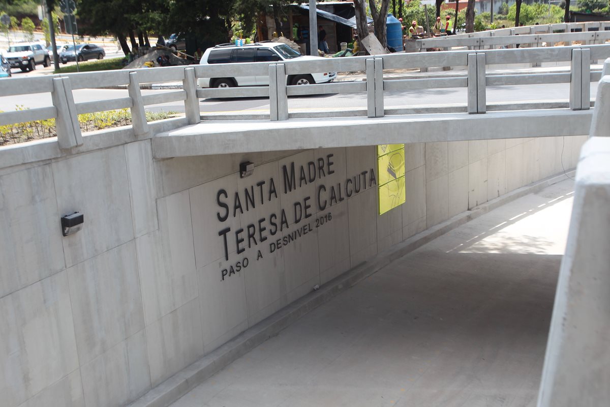 El viaducto Santa Madre Teresa de Calcuta, Cayalá, zona 16. (Foto Prensa Libre: Hemeroteca PL)