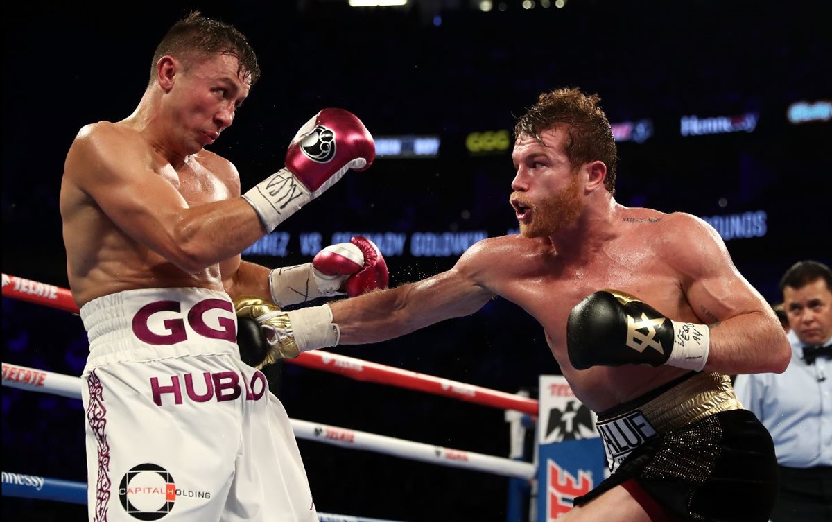 Saúl "Canelo" Álvarez se impuso este sábado por decisión mayoritaria al kazajo Gennady Golovkin. (Foto Prensa Libre: AFP).