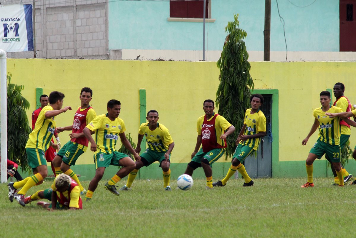 Entrenamiento de Guastatoya durante este viernes. (Foto Prensa Libre: Hugo Oliva)