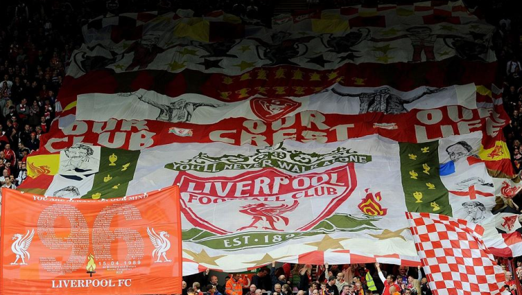 Los aficionados del Liverpool deberán comportarse el próximo lunes frente al Chelsea. (Foto Prensa Libre: Hemeroteca PL)