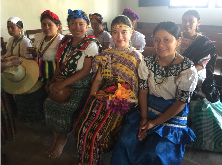 Candidatas a Rabín Ajaw 2018 comienzan a llegar a Cobán, Alta Verapaz, en donde el sábado, 21 de julio, se desarrollará el Festival Folclórico Nacional. (Foto Prensa Libre: Eduardo Sam)