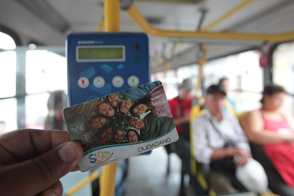 El sistema prepago del Transurbano, según la Fiscalía, representó un fraude de US$35 millones al Estado por el gobierno de Álvaro Colom. (Foto Prensa Libre: Hemeroteca PL)
