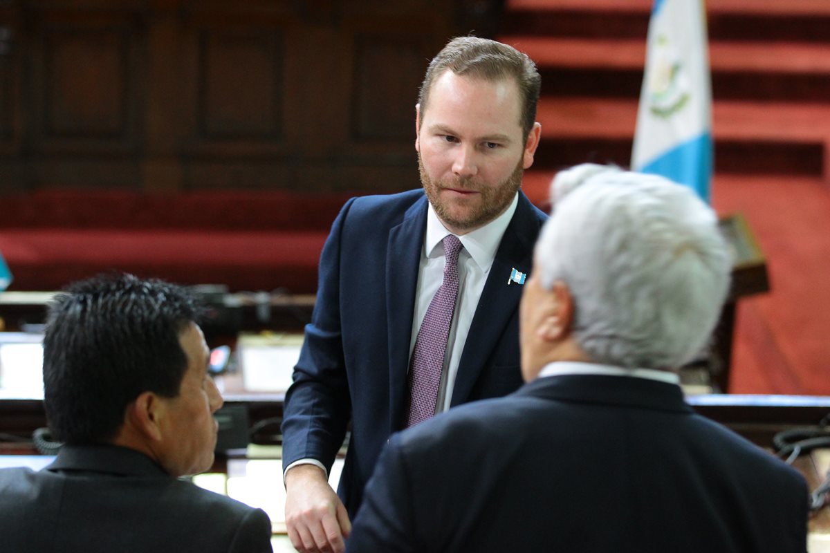 El actual presidente del Congreso, Álvaro Arzú Escobar, contará con la asesoría de personas cercanas al alcalde capitalino y miembros del partido Unionista. (Foto Prensa Libre: Hemeroteca)