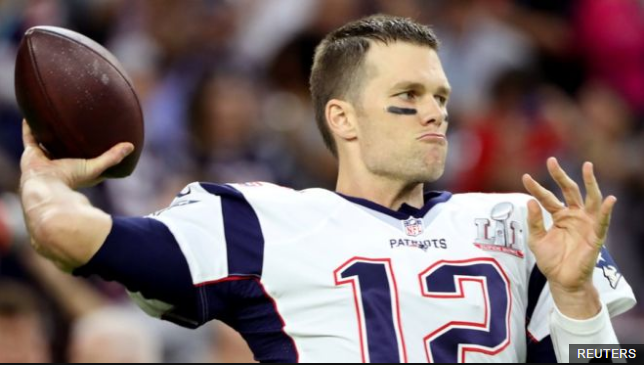 Las incógnitas de cómo las camisetas robadas de Tom Brady en el Super Bowl aparecieron en México