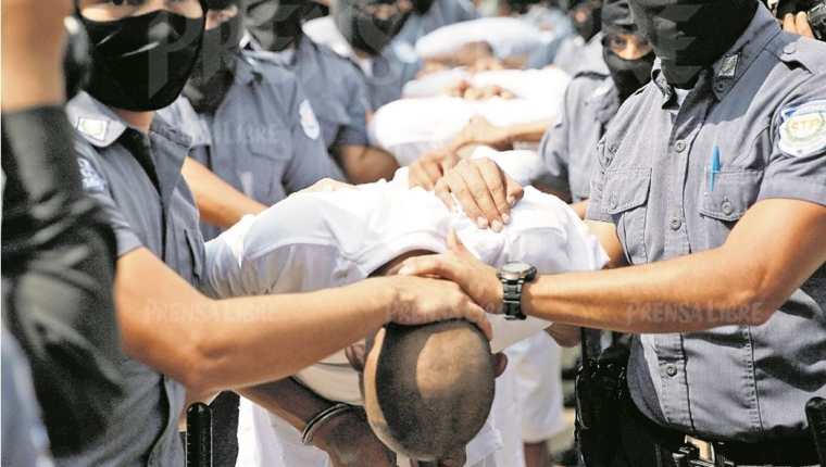 Los gobiernos del Triángulo Norte, Guatemala, Honduras y El Salvador, lanzaron en septiembre pasado una fuerza conjunta contra el crimen. (Foto Prensa Libre: Hmeroteca PL)