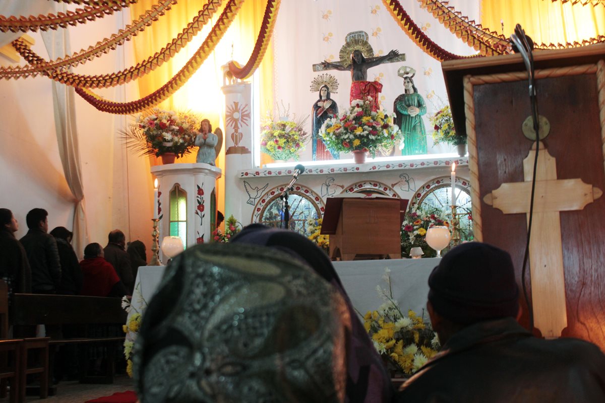 Imagen que es venerada en San José Chiquilajá. (Foto Prensa Libre: Carlos Ventura).