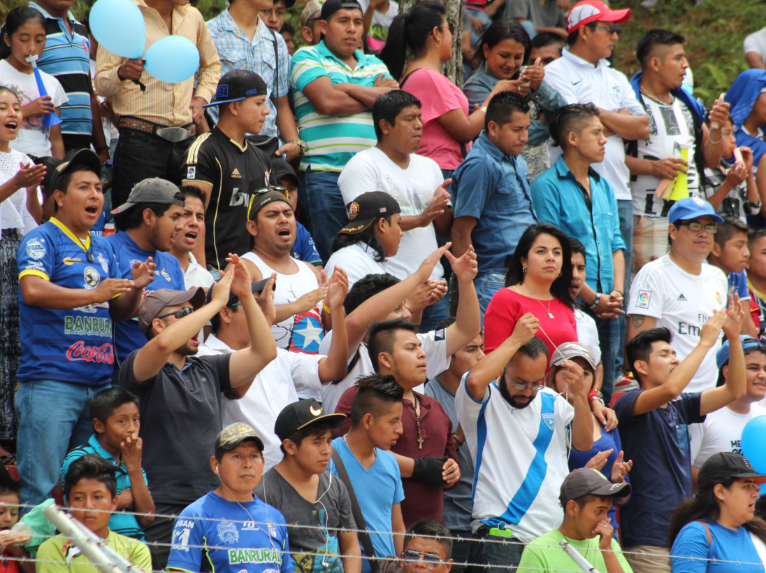 En seis partidos de local, Cobán Imperial congregó a más de 19 mil personas en el estadio Verapaz. (Foto Prensa Libre: Eduardo Sam chun)