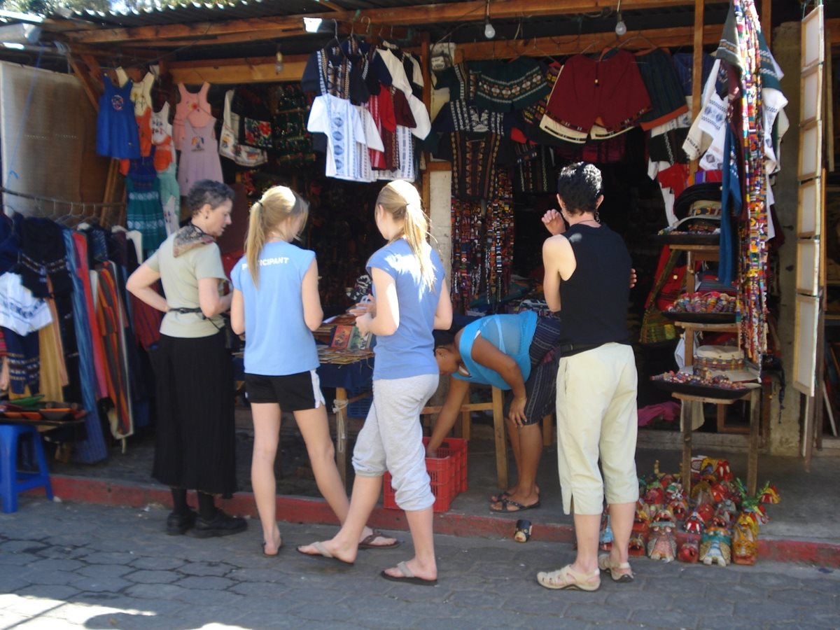 La Disetur ampliará sus delegaciones para proteger al turista (Foto: Prensa Libre: Hemeroteca)
