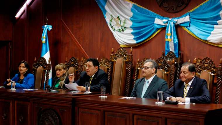 Magistrados de la Corte de Constitucionalidad durante la conferencia de prensa. (Foto Prensa Libre: Paulo Raquec)