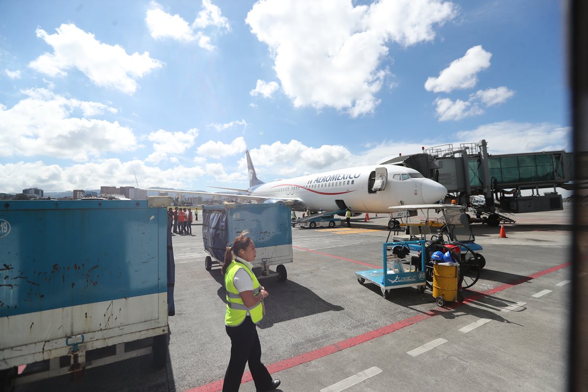 En el 2019 podría concretarse el proceso de administración bajo un esquema de alianza público-privado del Aeropuerto Internacional La Aurora. (Foto Prensa Libre: Hemeroteca)