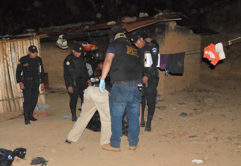 Vivienda donde ocurrió el crimen, en La Unión, Zacapa. (Foto Prensa Libre: Víctor Gómez).
