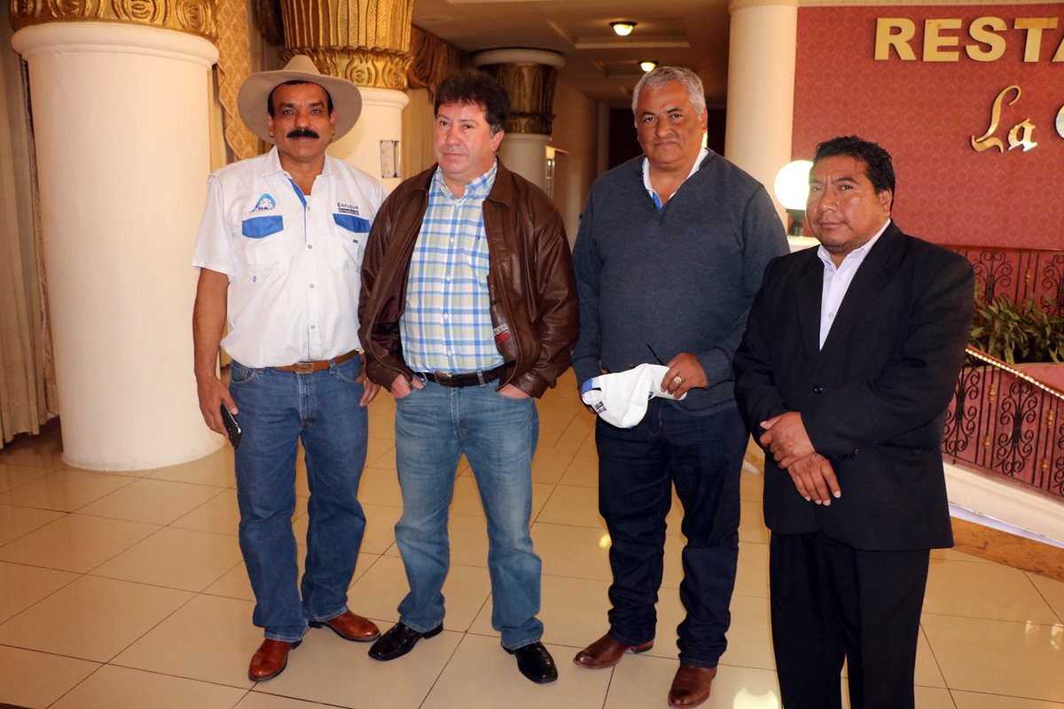 Enrique Arredondo, alcalde de Santa Rosa, pide apoyo en Xela para presidir la Anam