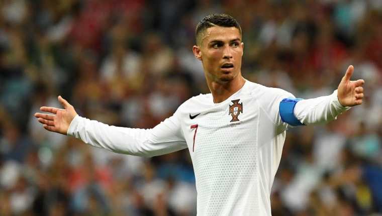 Cristiano Ronaldo llegó a un acuerdo con el técnico y la Federación de Portugal para no estar con la selección en octubre y noviembre. (Foto Prensa Libre: AFP).