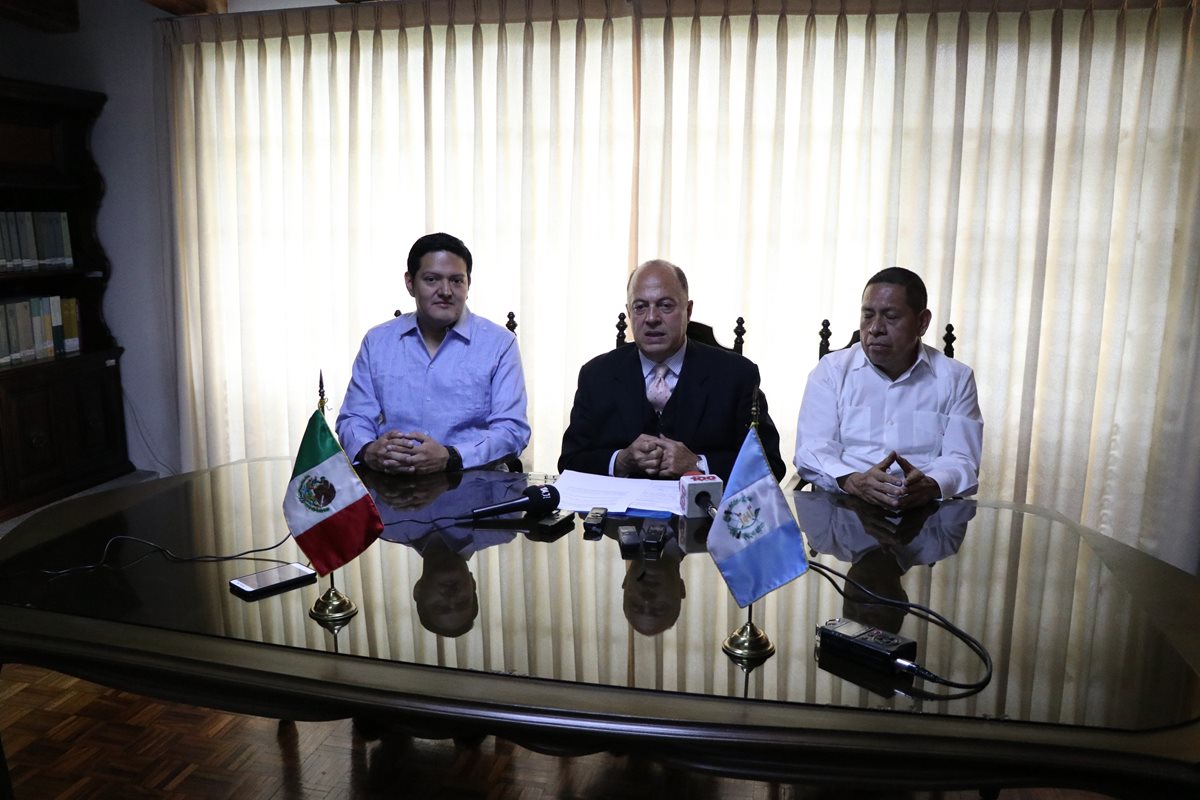 Guatemaltecos podrán visitar México hasta siete días con tarjeta de visitante temporal