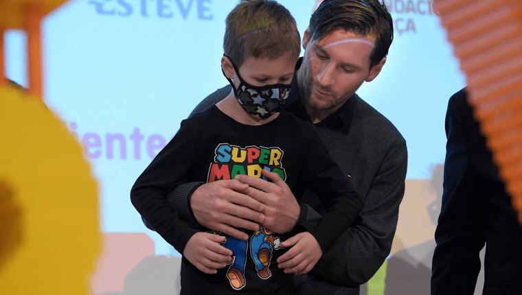 El astro argentino Lionel Messi encabeza la lucha contra el cáncer infantil. (Foto Prensa Libre: AFP)