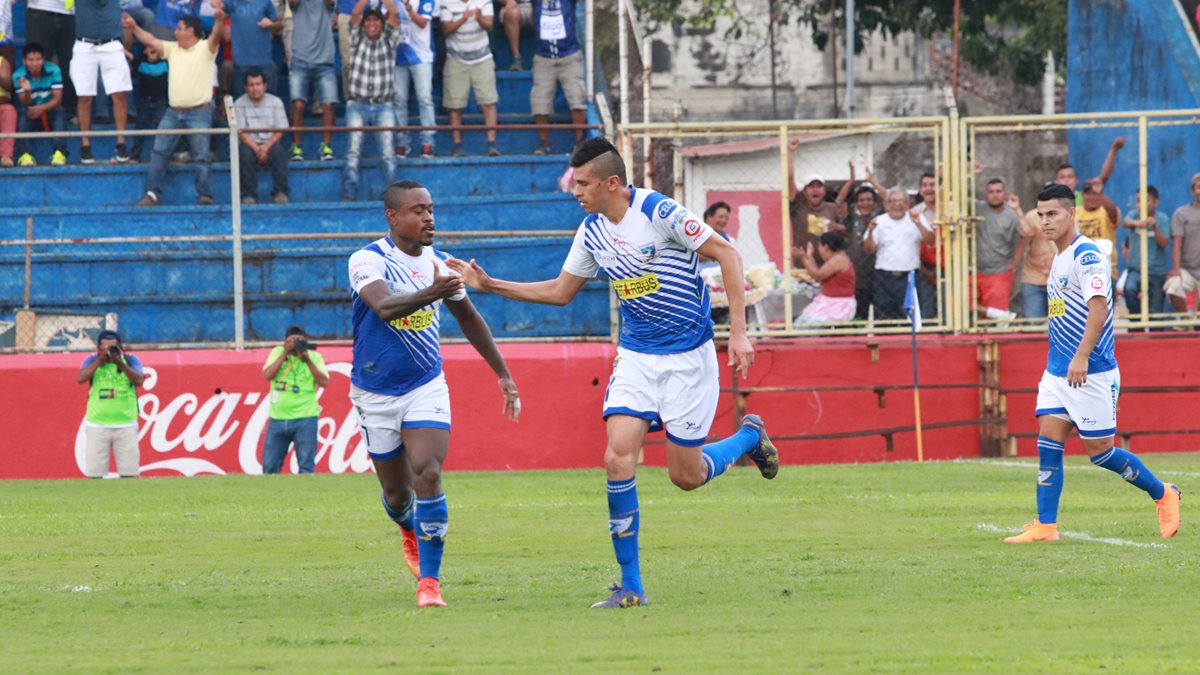 Arce está llenando de vida a Suchitepéquez con sus goles y espera seguir anotando en lo que resta del torneo. (Foto Prensa Libre: Cristian Soto)