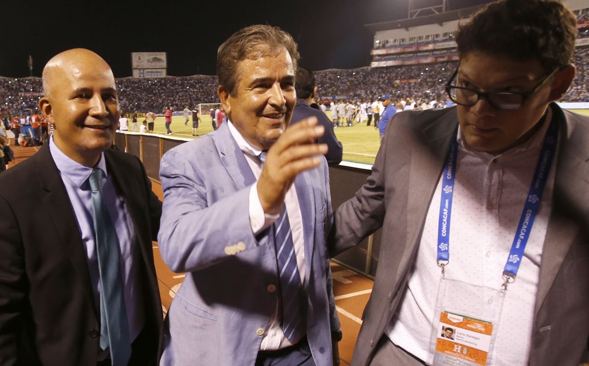 Los federativos de Honduras no presentarán ninguna denuncia ante la Fifa y preparan el partido por el repechaje contra Australia. (Foto Prensa Libre: AFP)