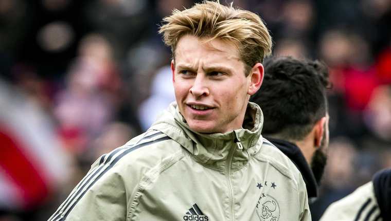 El mediocampista holandés Frenkie de Jong es pieza clave para el Ajax. (Foto Prensa Libre: EFE)