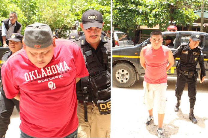 Kendel (i) y Juan (d), ambos de apellidos Martínez Aguilar, son sindicados por la muerte de una niña de 6 años. (Foto Prensa Libre: Rigoberto Escobar)