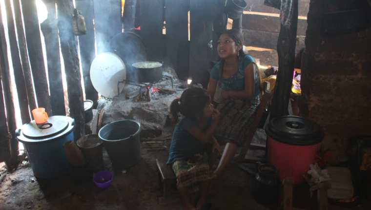 La pobreza afecta a miles de personas en la región. (Foto Prensa Libre: Hemeroteca PL)