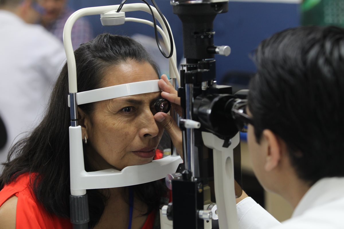 Las cirugías para eliminar la carnosidad en los ojos son las más frecuentes durante jornada de evaluación temprana. (Foto Prensa Libre: Érick Ávila)