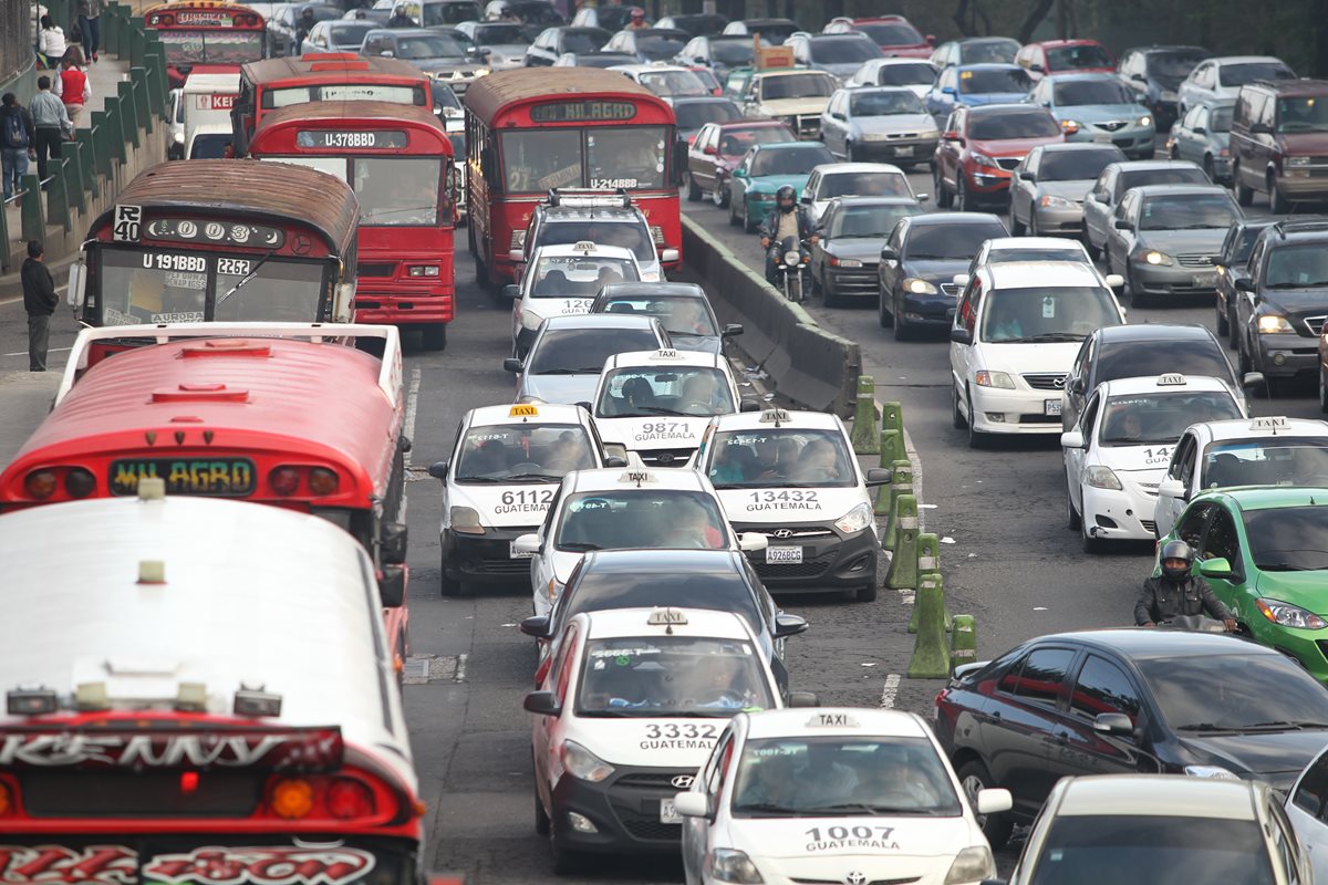 Más de 3 millones de automotores transitan por las calles de Guatemala. (Foto Prensa Libre: Hemeroteca PL)
