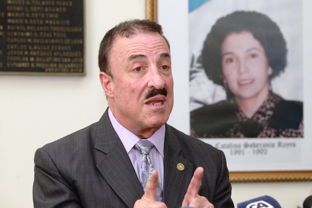 Diputado Fernando Linares Beltranena argumenta que la cancelación de su visa para los EE.UU. fue por revancha política. (Foto HemerotecaPL)