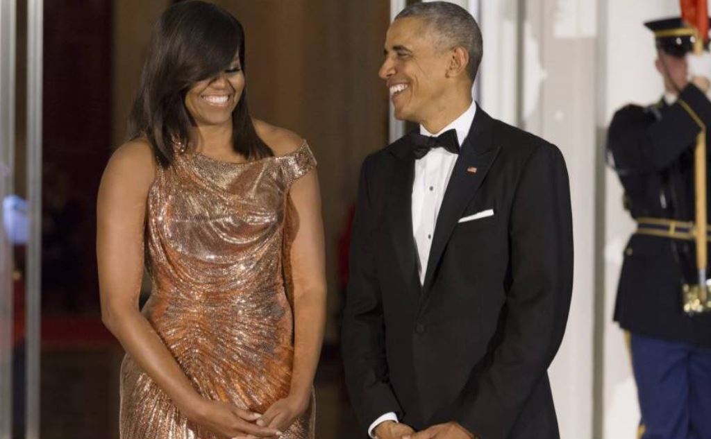 Los Obama cautivaron a multitudes con su carisma. (Foto Prensa Libre: EFE)