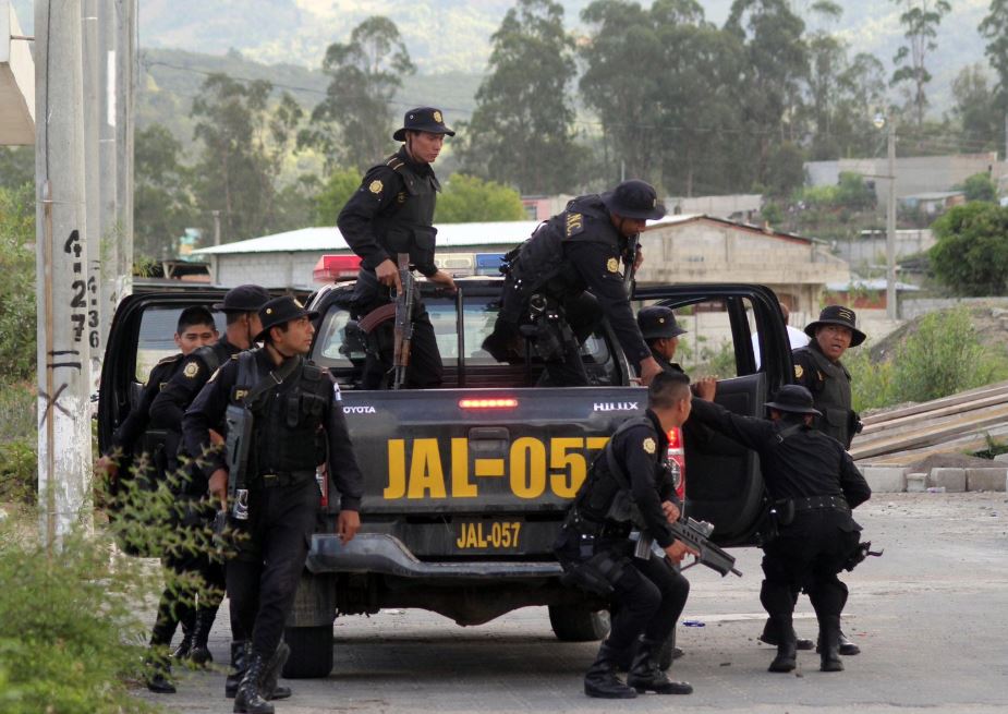 El menor fue capturado mediante operativos de la Policía Nacional Civil, en Jalapa. (Foto Prensa Libre: Cortesía PNC)