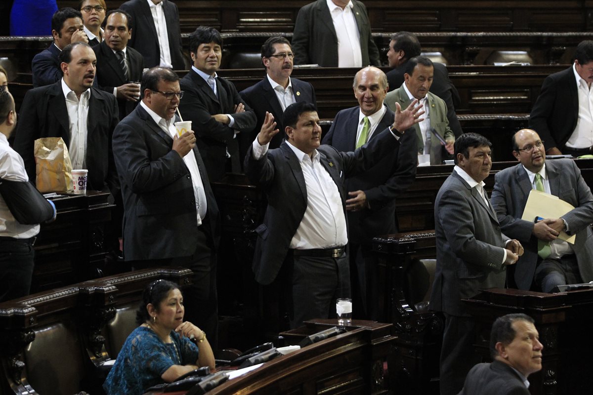 Los representantes formaron un solo bloque para votar a favor de sus intereses personales. (Foto Prensa Libre: Hemeroteca PL)