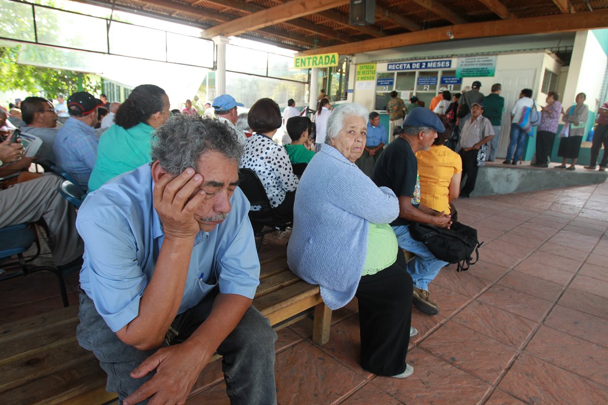 Denuncias ante la PDH son en su mayoría contra el servicio que da el IGSS. (Foto Prensa Libre: Hemeroteca PL)