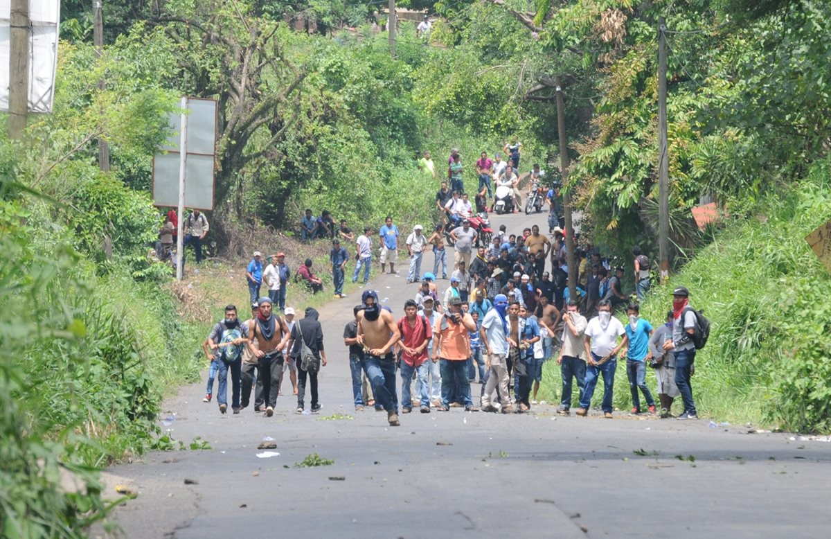 Pobladores de Coatepeque ya habían protagonizado un enfrentamiento con la Policía Nacional Civil el pasado 29 de junio. (Foto Prensa Libre: Alexander Coyoy)