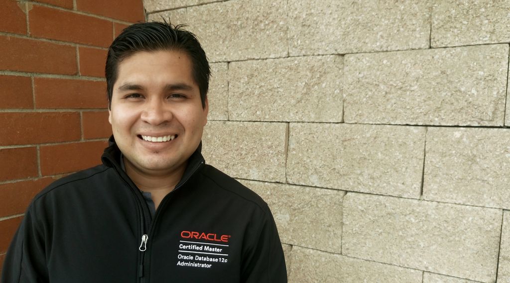 Tiene el récord mundial de ser el más joven en obtener los certificados Oracle ACE. (Foto Prensa Libre: José Luis Escobar).