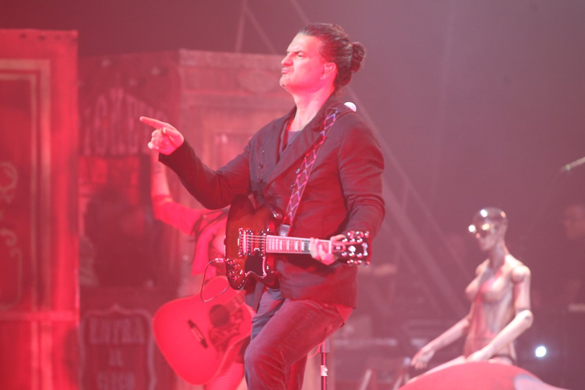 Ricardo Arjona, durante uno de sus conciertos en Toluca, México, en la gira Circo Soledad (Foto Prensa Libre: Keneth Cruz).