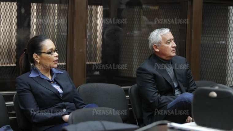 El expresidente Otto Pérez Molina y la exvicepresidenta Roxana Baldetti, enfrentarán juicio por el caso La Línea. (Foto Prensa Libre: Paulo Raquec)