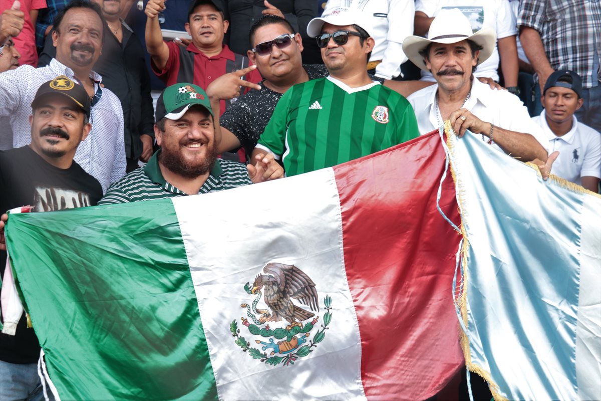 Deportivo Malacateco recibe el apoyo de aficionados mexicanos