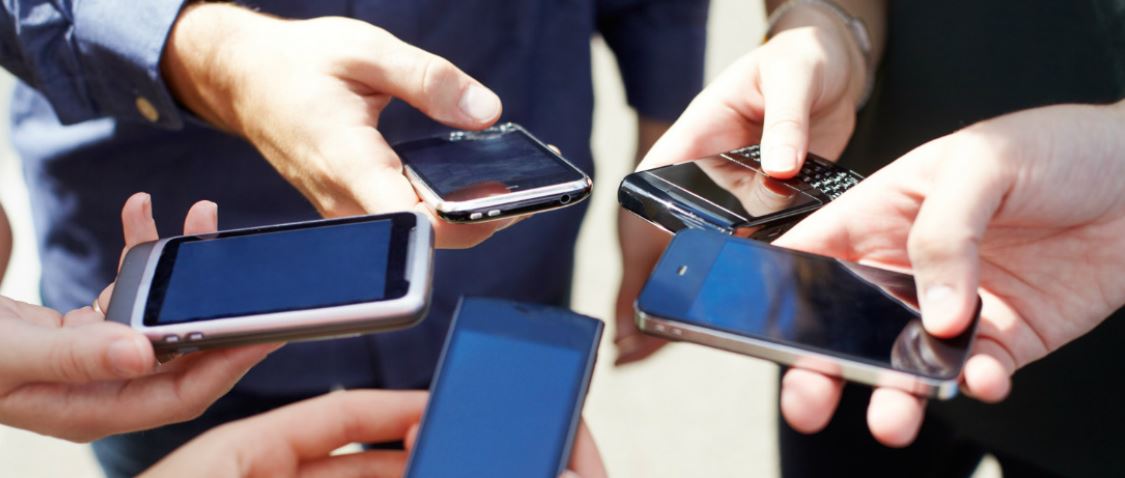 Datos oficiales indican que la penetración de telefonía móvil en Costa Rica se incrementó en un 5 por ciento durante el 2017. (Foto Prensa Libre: www.infobae.com)