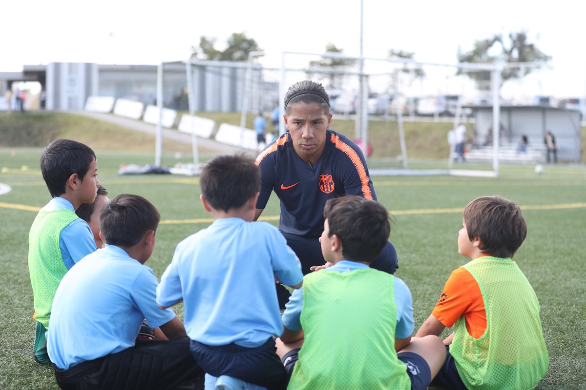La Barca Academy Guatemala viajará con seis categorías a República Dominicana para competir en prestigioso torneo continental (Foto Prensa Libre: Edwin Fajardo)