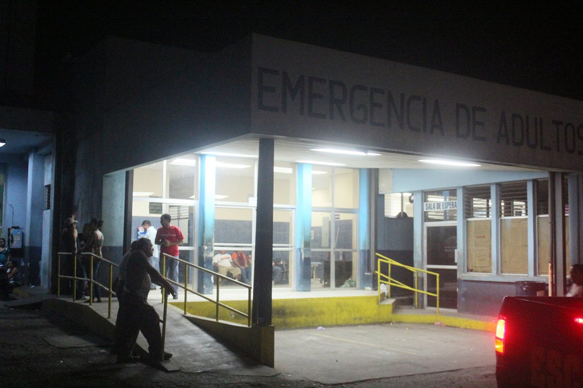 Emergencia del Hospital Regional de Escuintla. (Foto Prensa Libre: Melvin Sandoval)