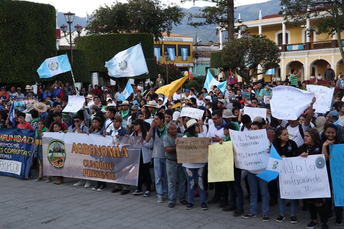 Los estudiantes de la Usac en Huehuetenango han manifestado en otras ocasiones contra la situación política del país. (Foto Prensa Libre: Mike Castillo).