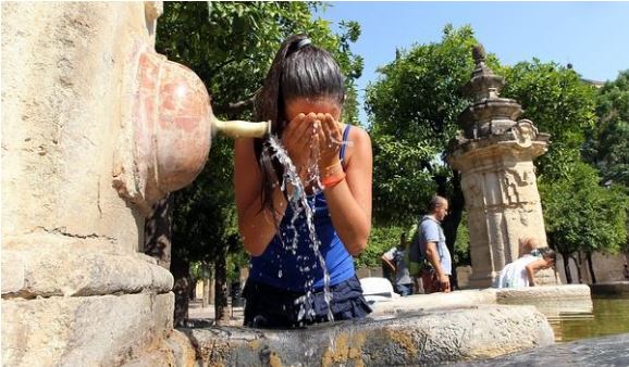 En Madrid la población está desesperada ante la fuerte ola de calor. (Foto del sitio abc.es)