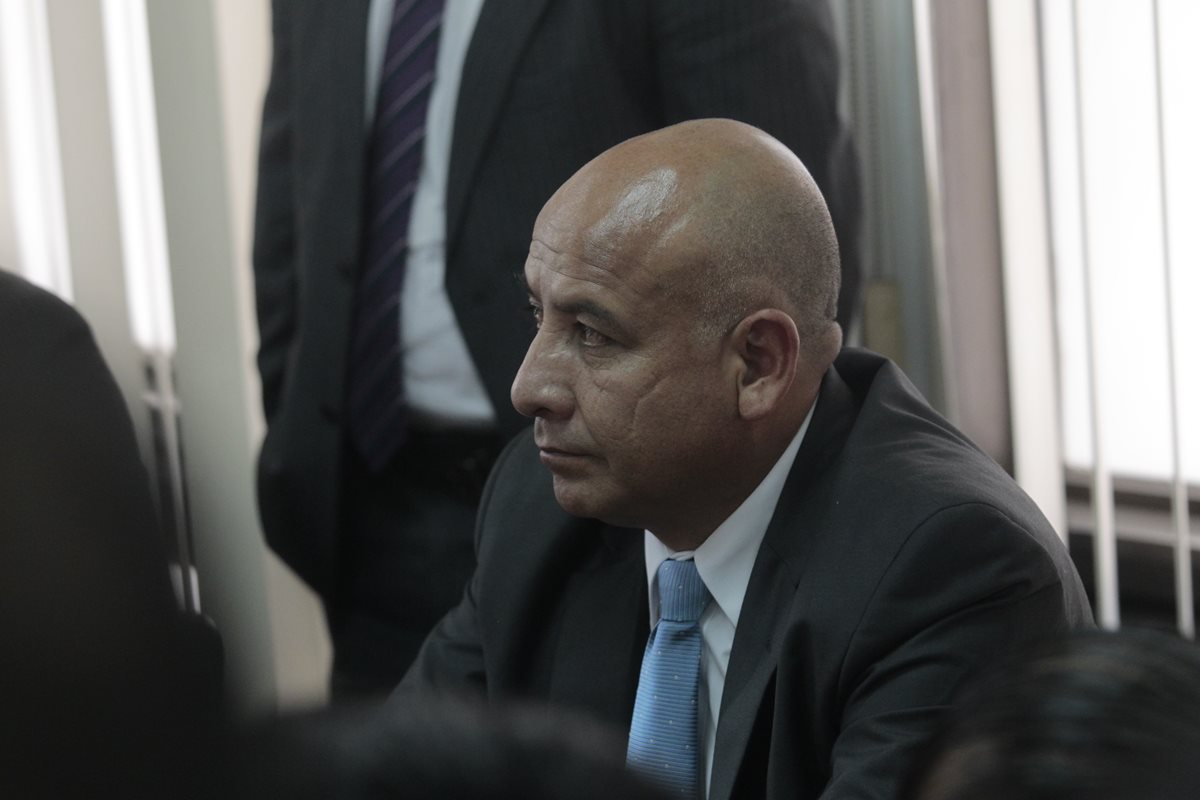 Exdiputado Luis Chávez, condenado a tres años de prisión, fue inhabilitado para ejercer un cargo público. (Foto Prensa Libre: C. Hernández)