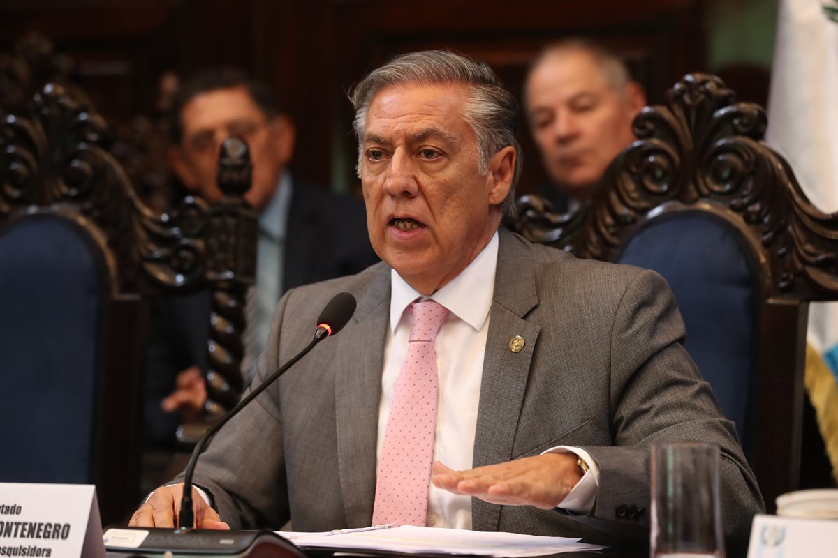 Luis Fernando Montenegro, presidente de la Comisión Pesquisidora que revisó las diligencia de antejuicio en contra del presidente Jimmy Morales. (Foto Prensa Libre: Hemeroteca PL)
