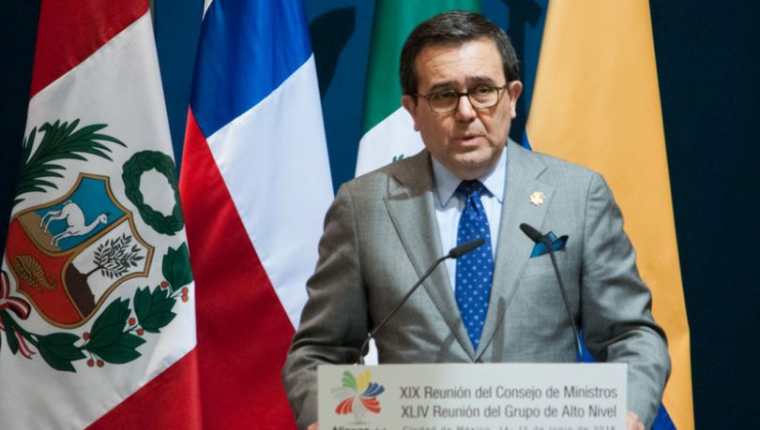 Ildefonso Guajardo, secretario de Economía de México, informó a finales de julio pasado que reanudarían la renegociación del TLCAN. (Foto Prensa Libre: EFE)